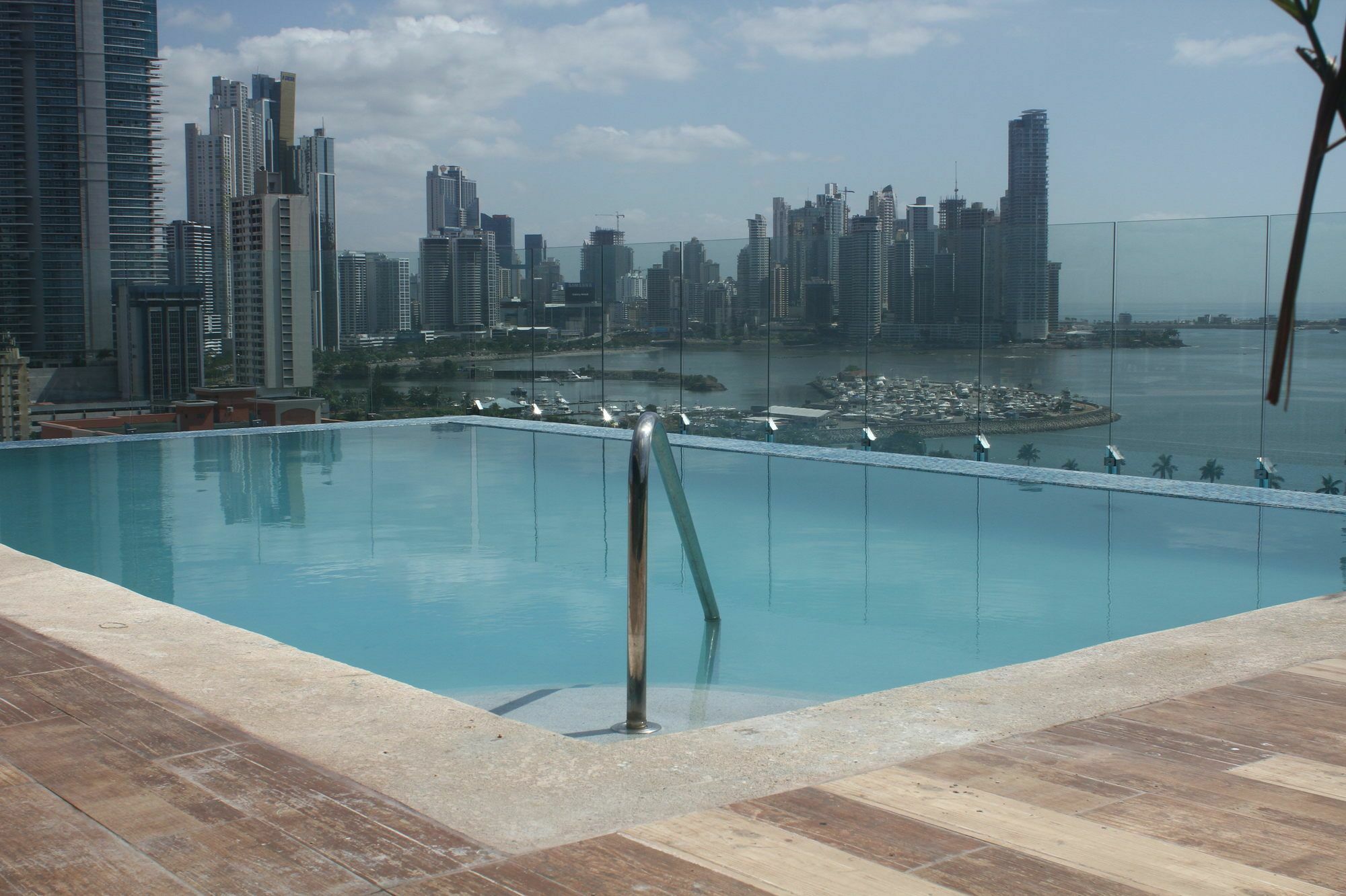 Innfiniti Hotel & Suites Kota Panama Bagian luar foto