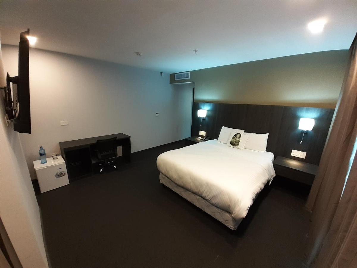 Innfiniti Hotel & Suites Kota Panama Bagian luar foto